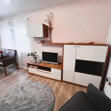 Frisch Renovierte Ferienwohnung In Ruhiger Lage Braunfels Exterior photo
