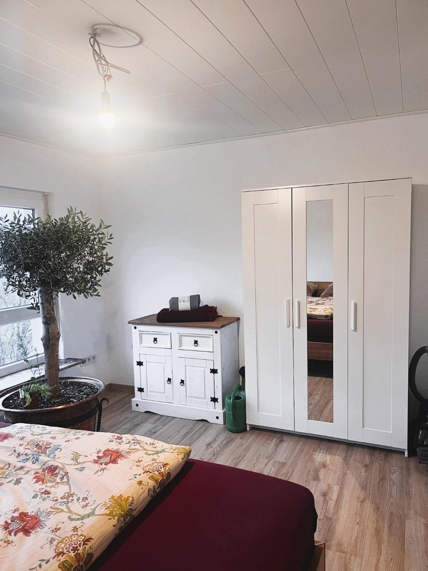 Frisch Renovierte In Ruhiger Lage Apartment *
