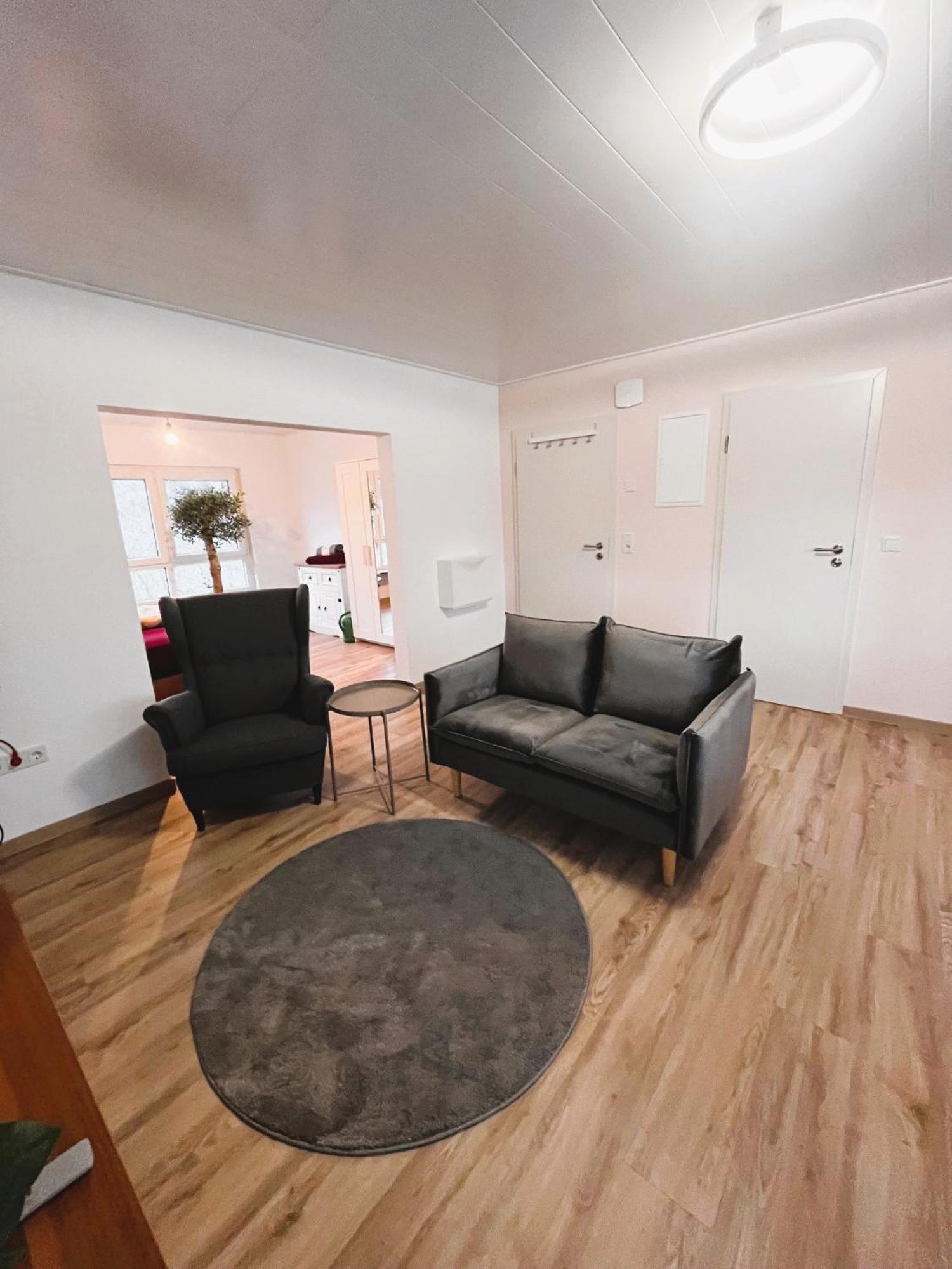 Apartment Frisch Renovierte In Ruhiger Lage